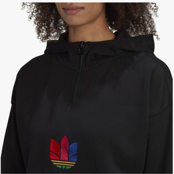 adidas Tops - EUC Adidas Women's Black Modern Trefoil Sweatshirt size XL, half zip hooded